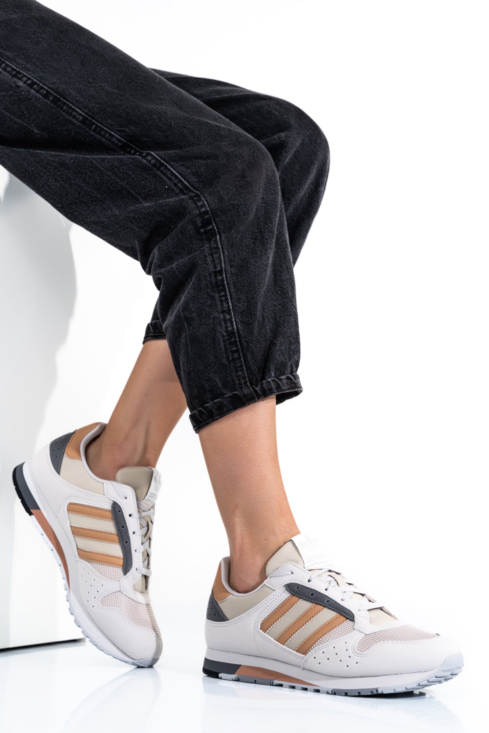 ADIDAS ZX 620 SPZL PANTOFI SPORT WHITE
