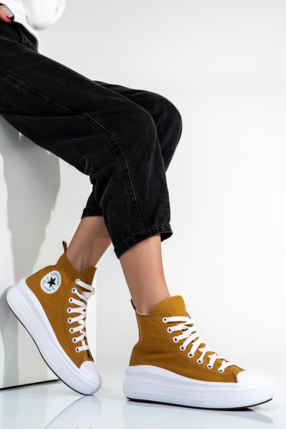 CONVERSE, SNEAKERS YELLOW CHUCK TAYLOR ALL STAR