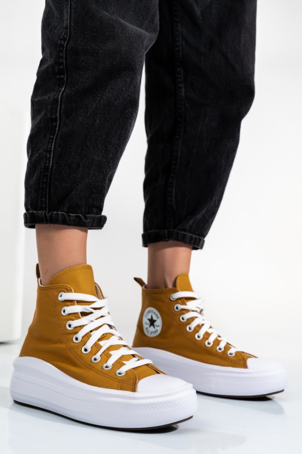 CONVERSE, SNEAKERS YELLOW CHUCK TAYLOR ALL STAR