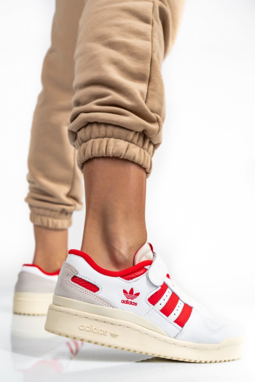 ADIDAS FORUM LOW 84, PANTOFI SPORT WHITE RED