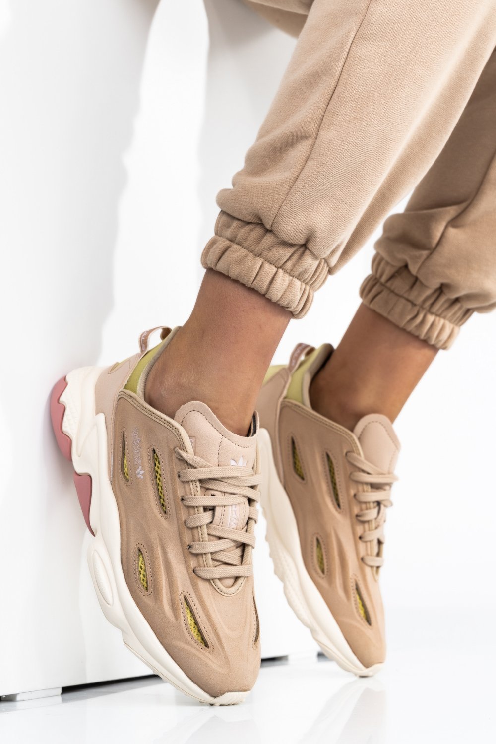 ADIDAS OZWEEGO CELOX, PANTOFI SPORT BEIGE