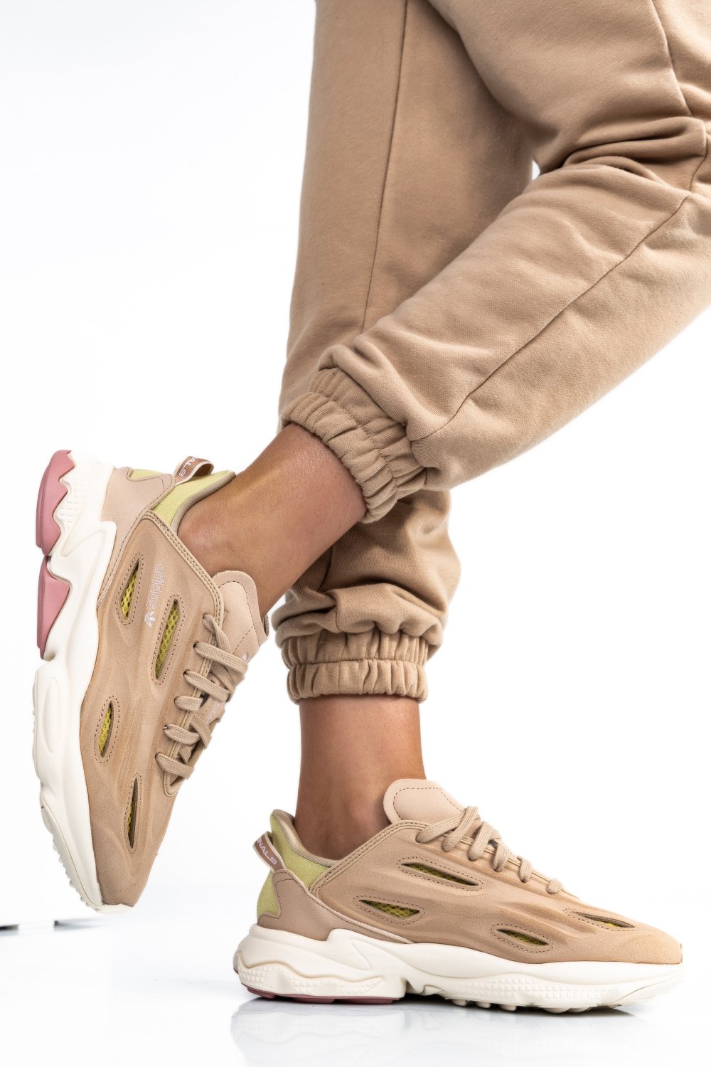 ADIDAS OZWEEGO CELOX, PANTOFI SPORT BEIGE