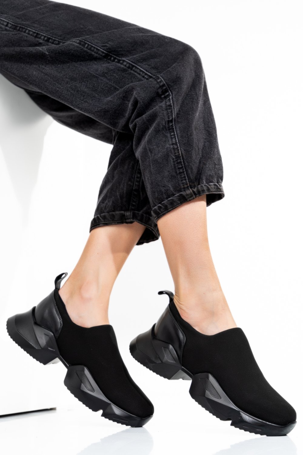 PANTOFI SPORT NEGRI CU INSERTIE PIELE NATURALA 1150