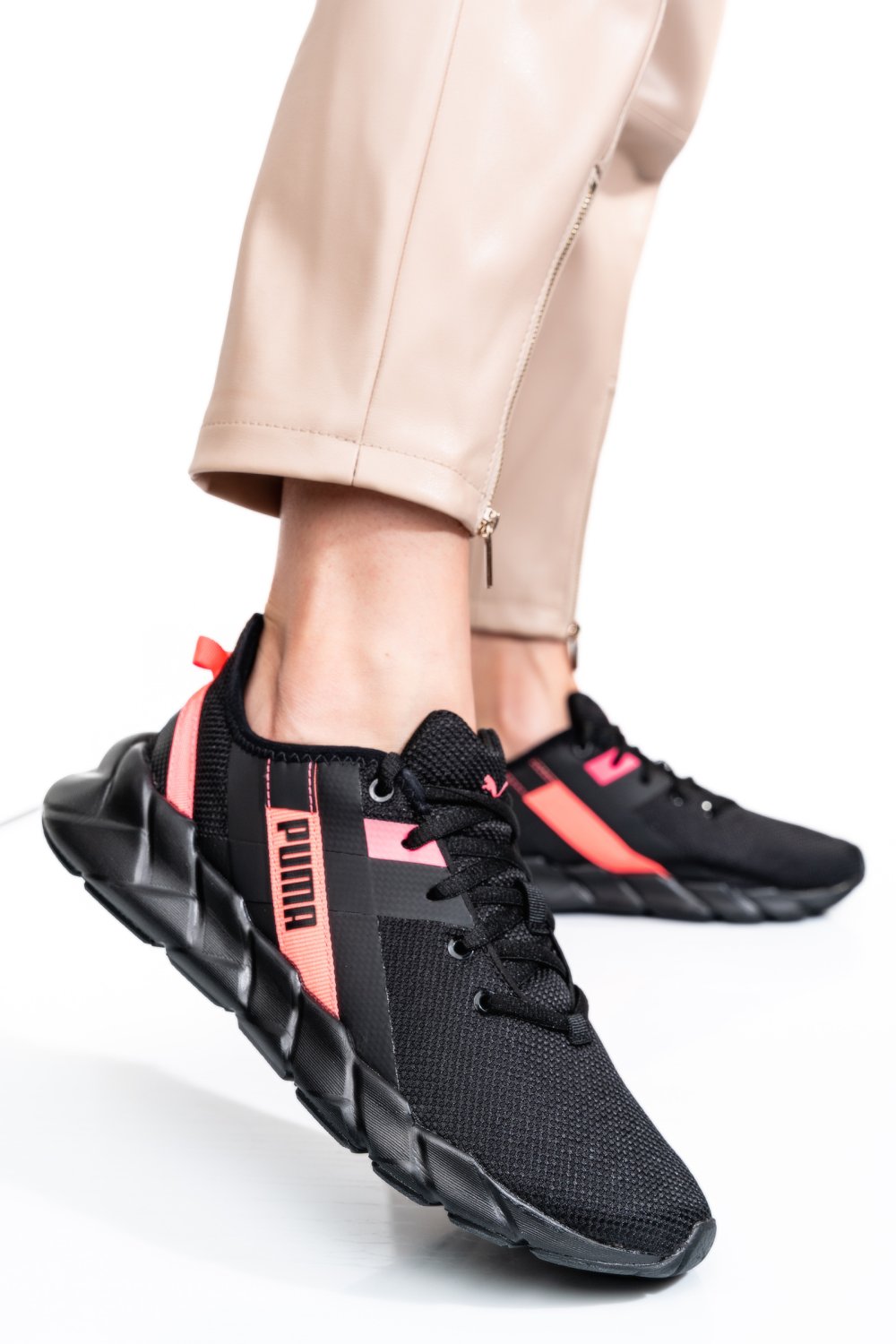 PUMA, PANTOFI SPORT BLACK PINK WNS  WEAVE XT