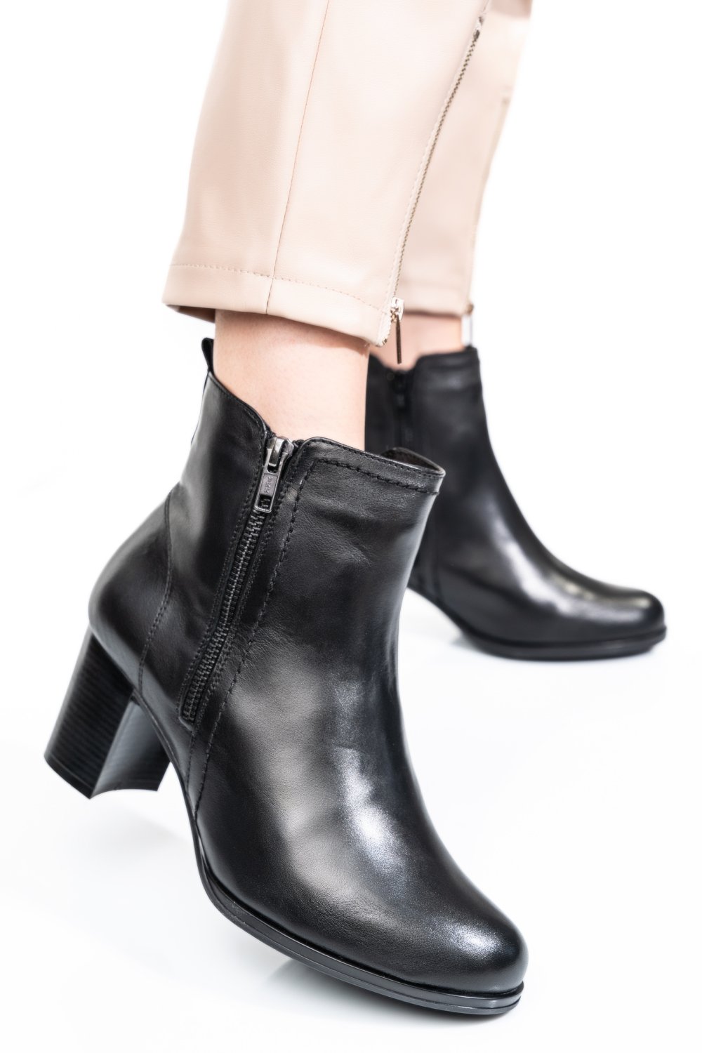 BOTINE FEMEI TOC INALT PIELE NATURALA NEGRE 2S7732-026NP