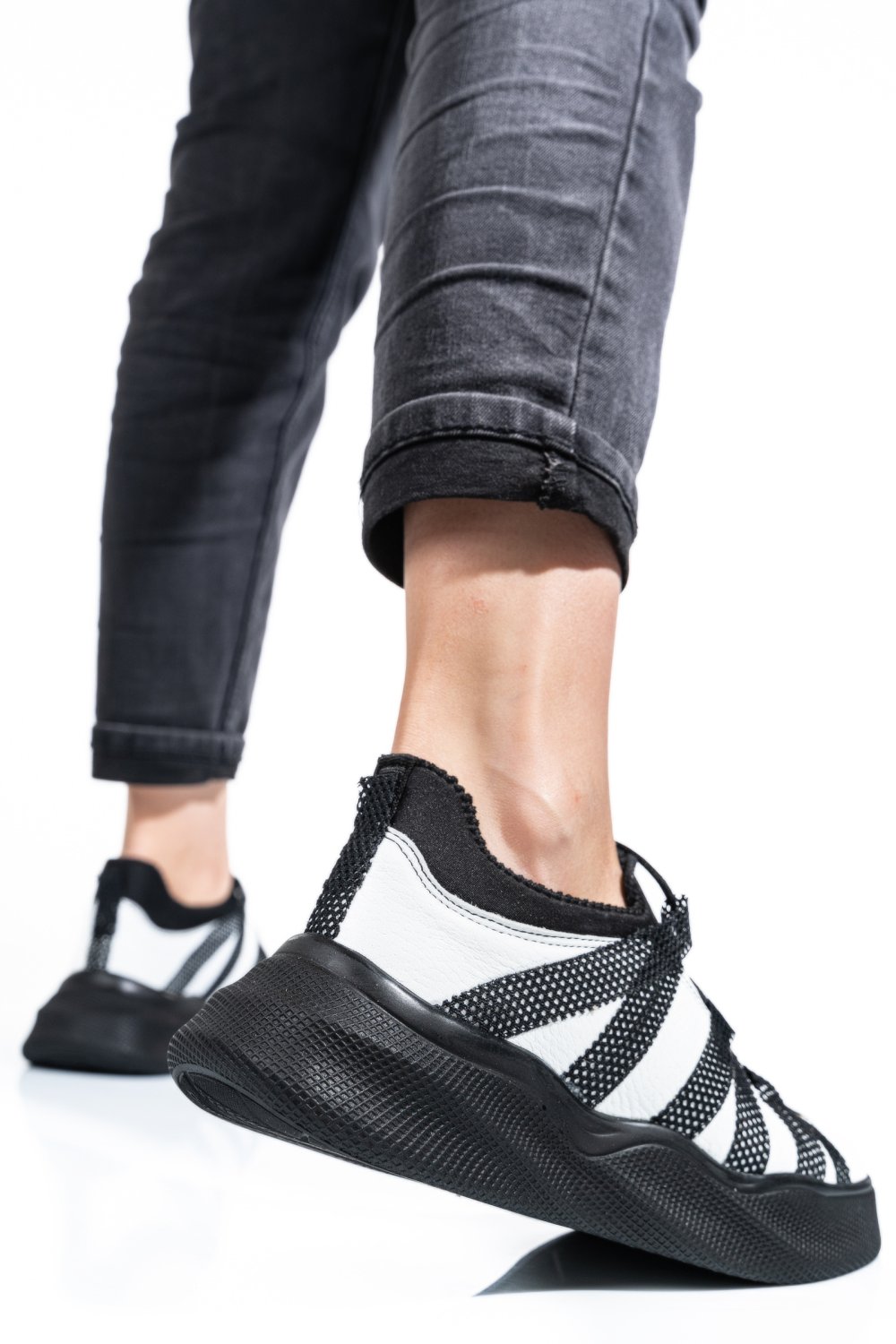 PANTOFI SPORT ALBI PIELE NATURALA 2S7732