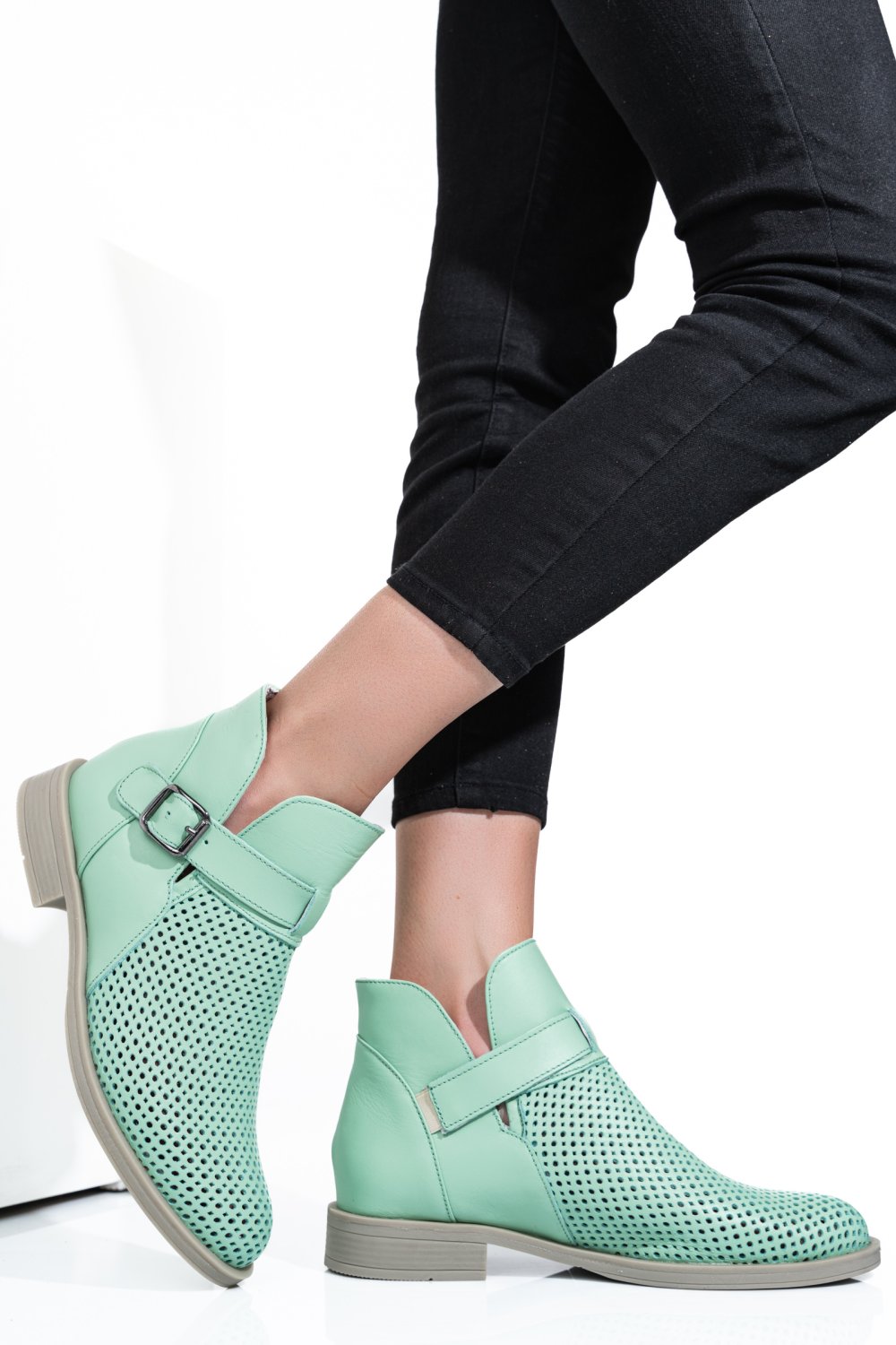 GHETE VERDE DESCHIS PIELE NATURALA 2PC21817NP