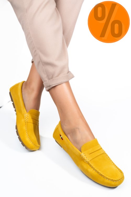 Mocasini galbeni piele naturala intoarsa wm424r01